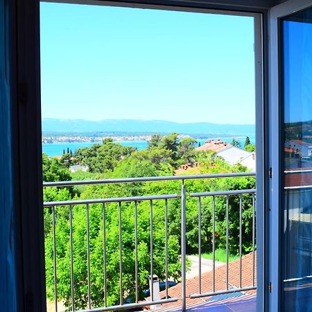 Apartments Milica Малинска Екстериор снимка