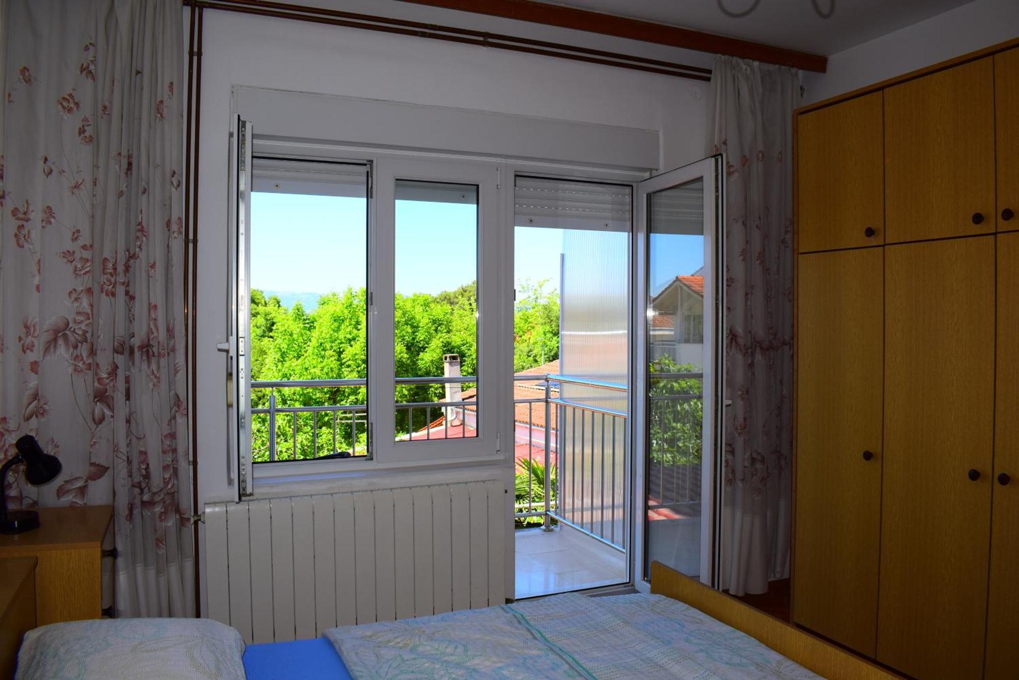Apartments Milica Малинска Стая снимка