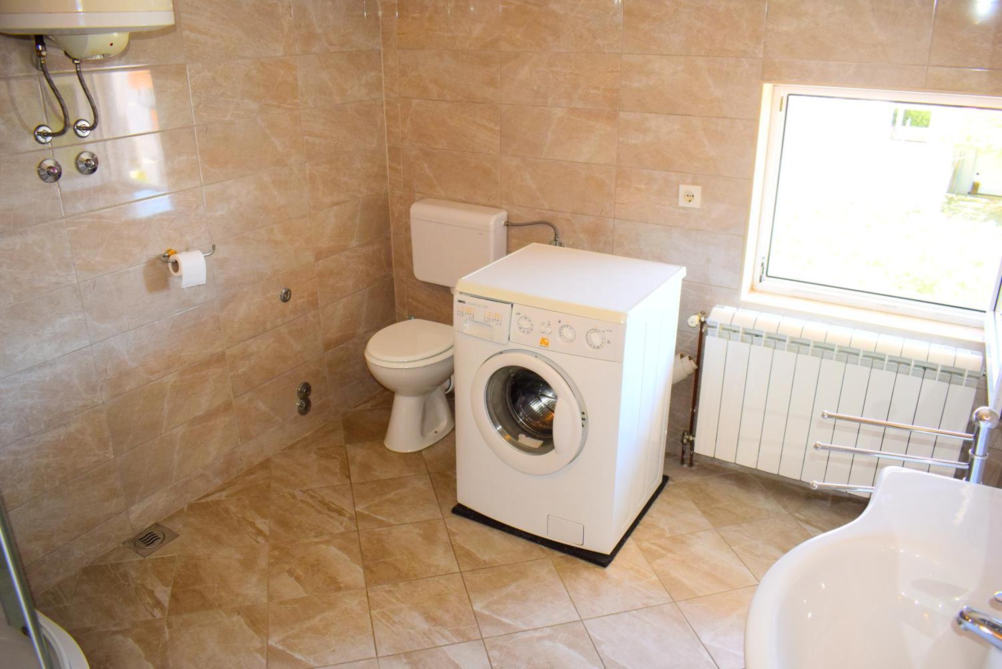Apartments Milica Малинска Стая снимка